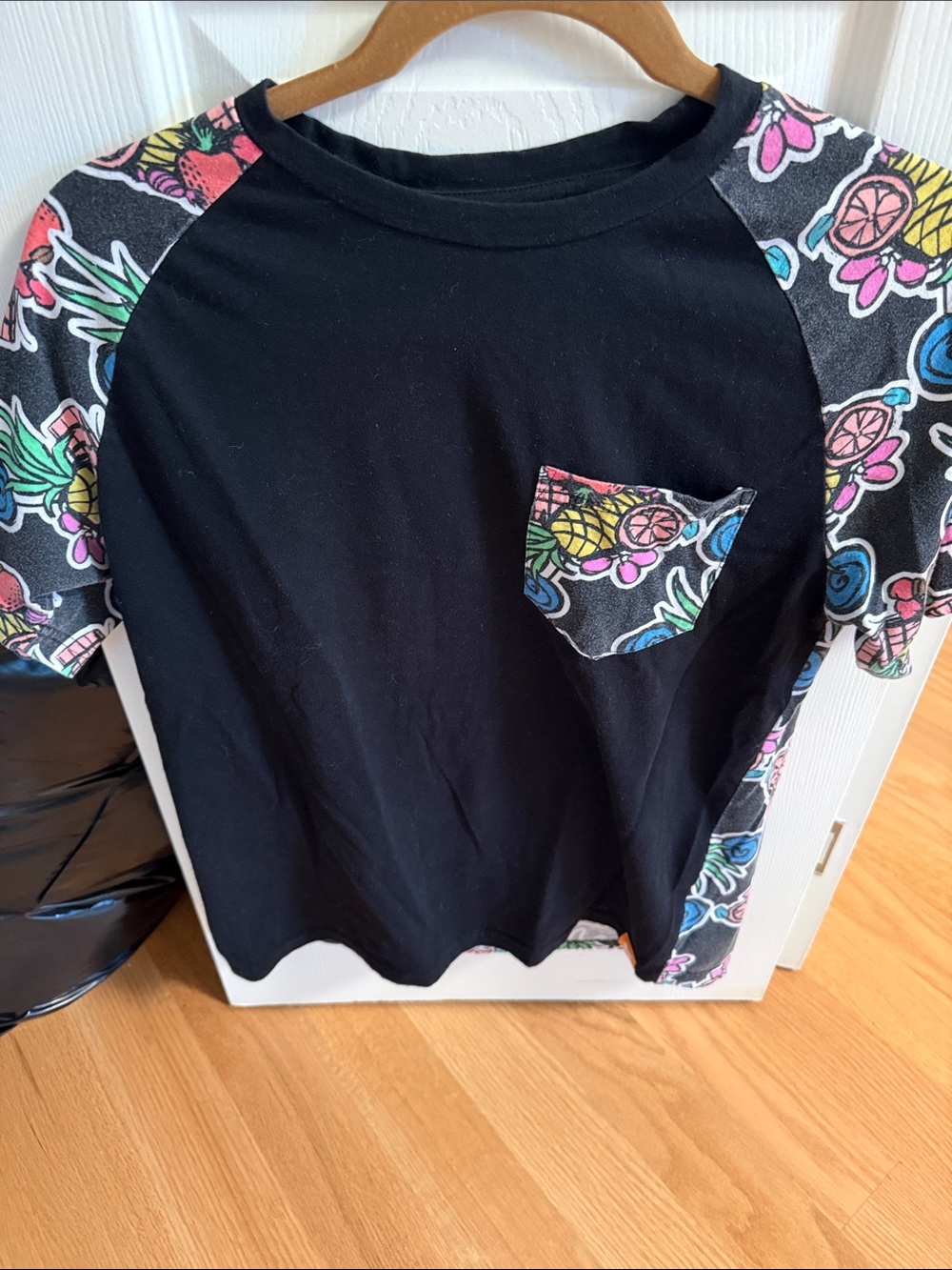 Truth Black Graphic Fruit Print Pocket T-Shirt | Size Small